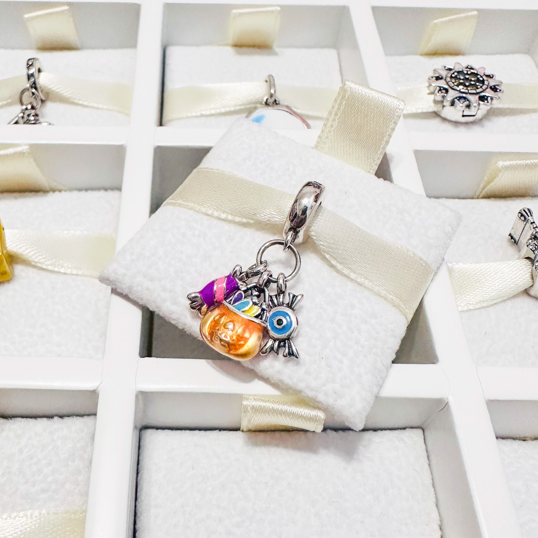 Charm Calabaza De Halloween Con Dulces