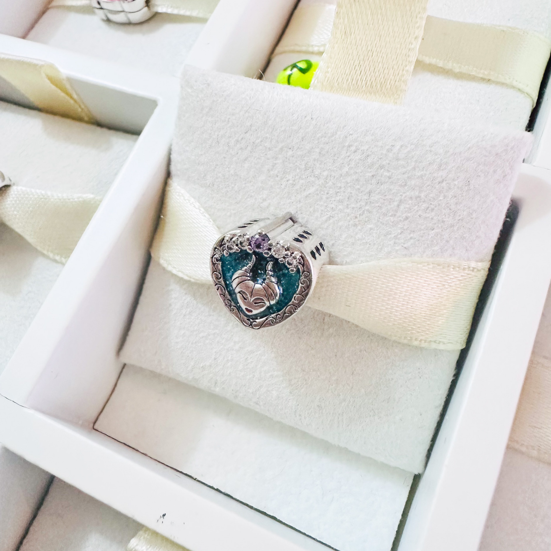 Charm Corazón Maléfica