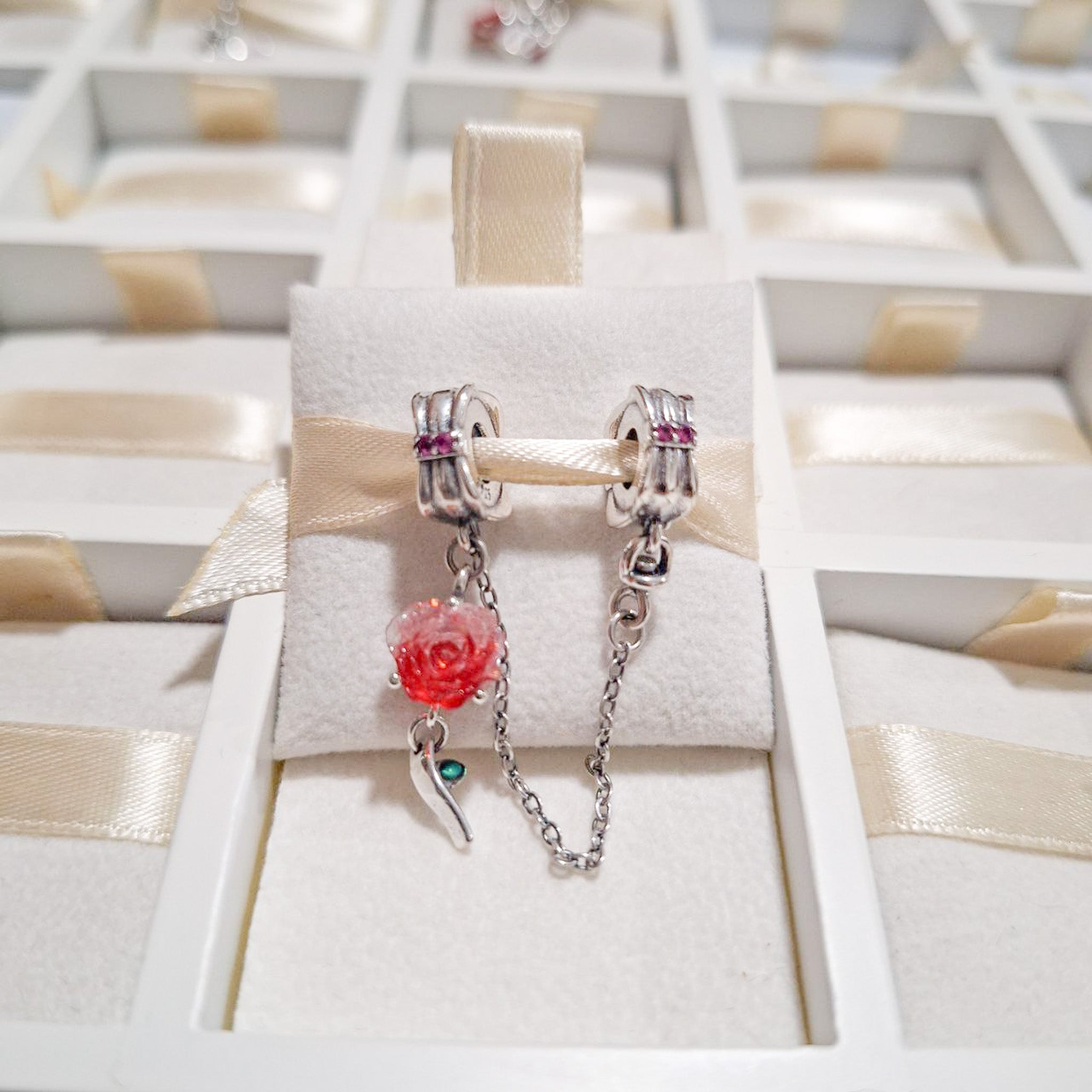 Charm Cadena De Seguridad Rosa Roja