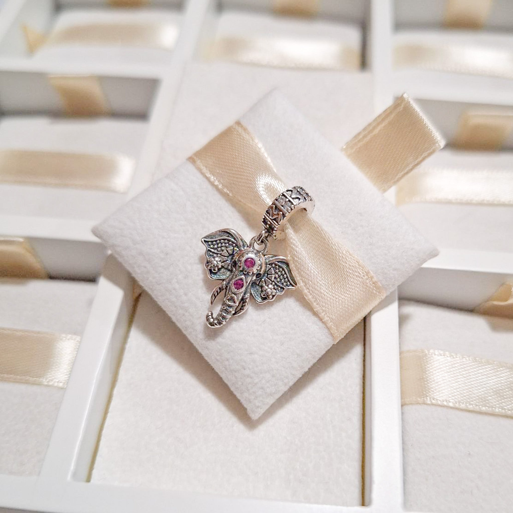 Charm Elefante Mandalas