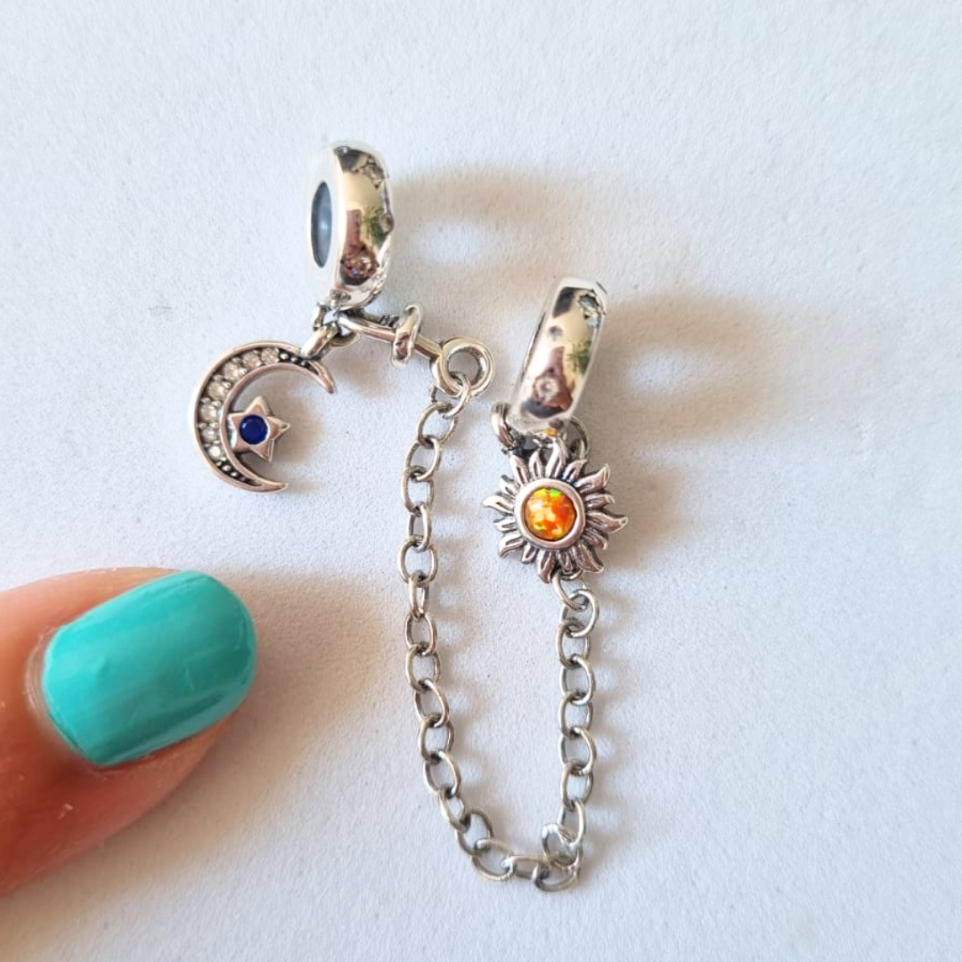 Charm Sol Y Luna Luminosos Con Brillos Celestiales