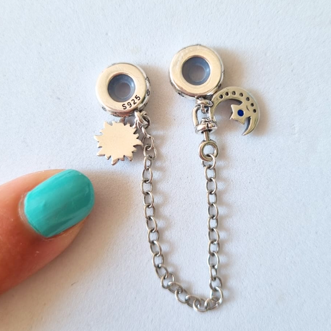 Charm Sol Y Luna Luminosos Con Brillos Celestiales