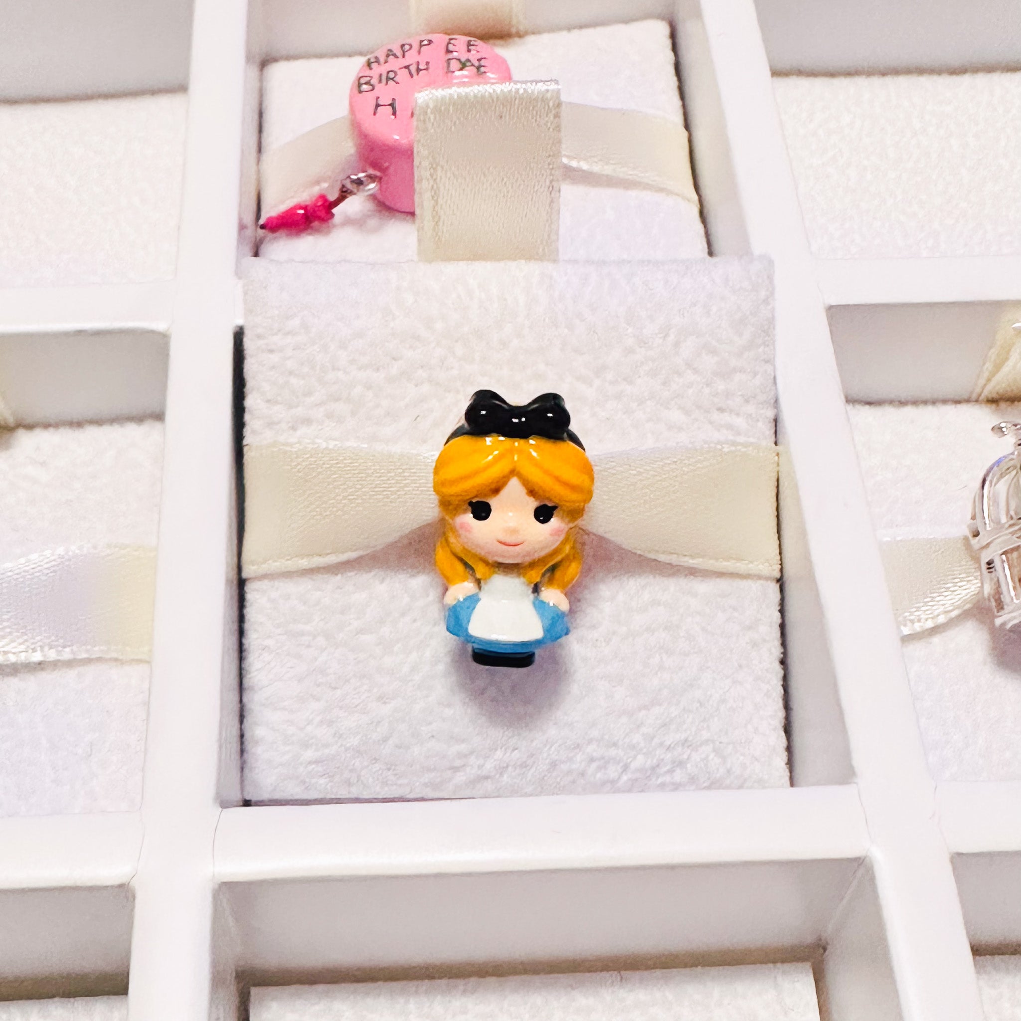 Charm Alicia En El País De Las Maravillas Tiny Life