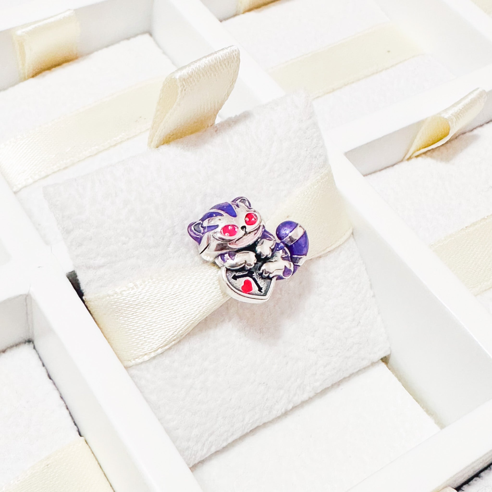 Charm Gato Cheshire Con Reloj