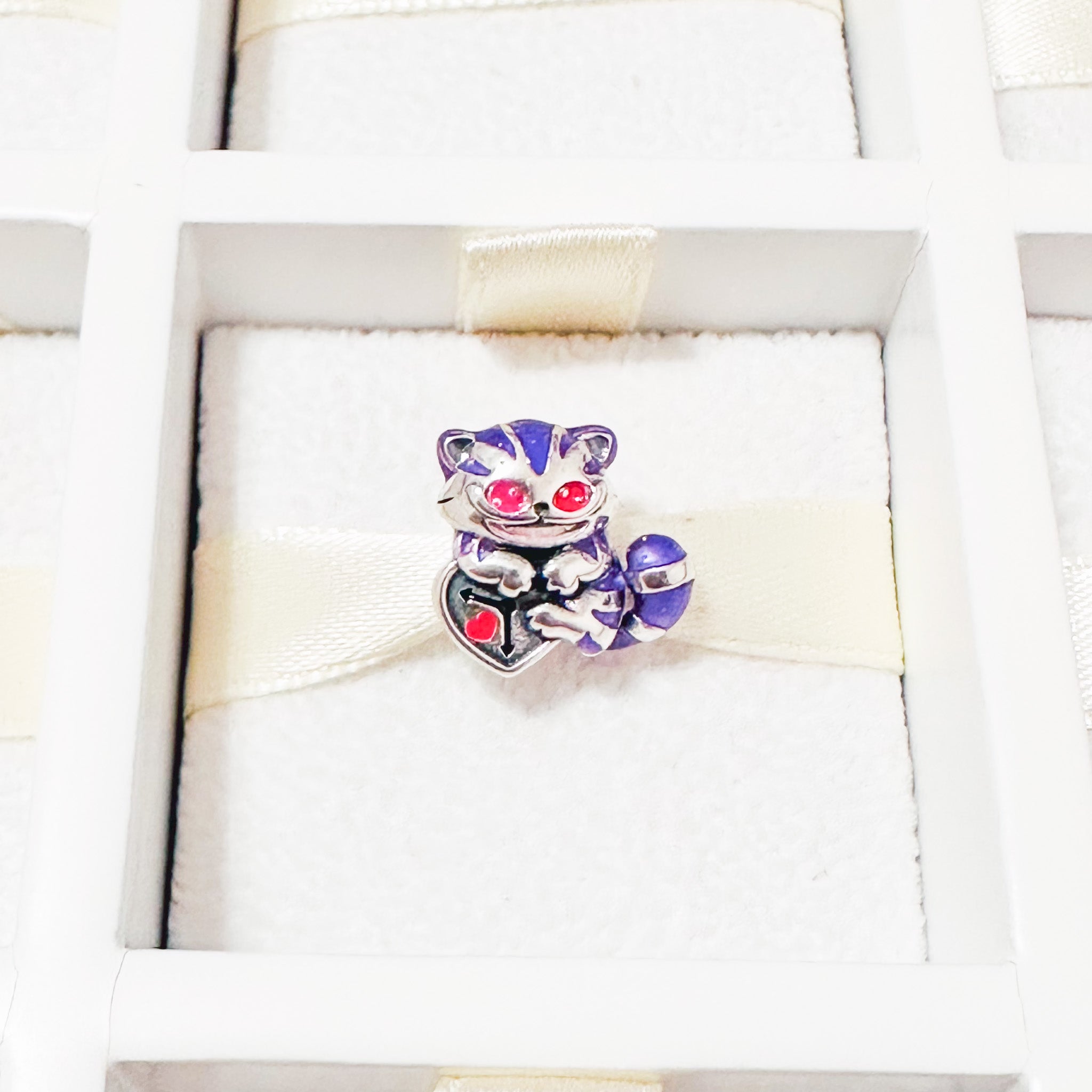 Charm Gato Cheshire Con Reloj