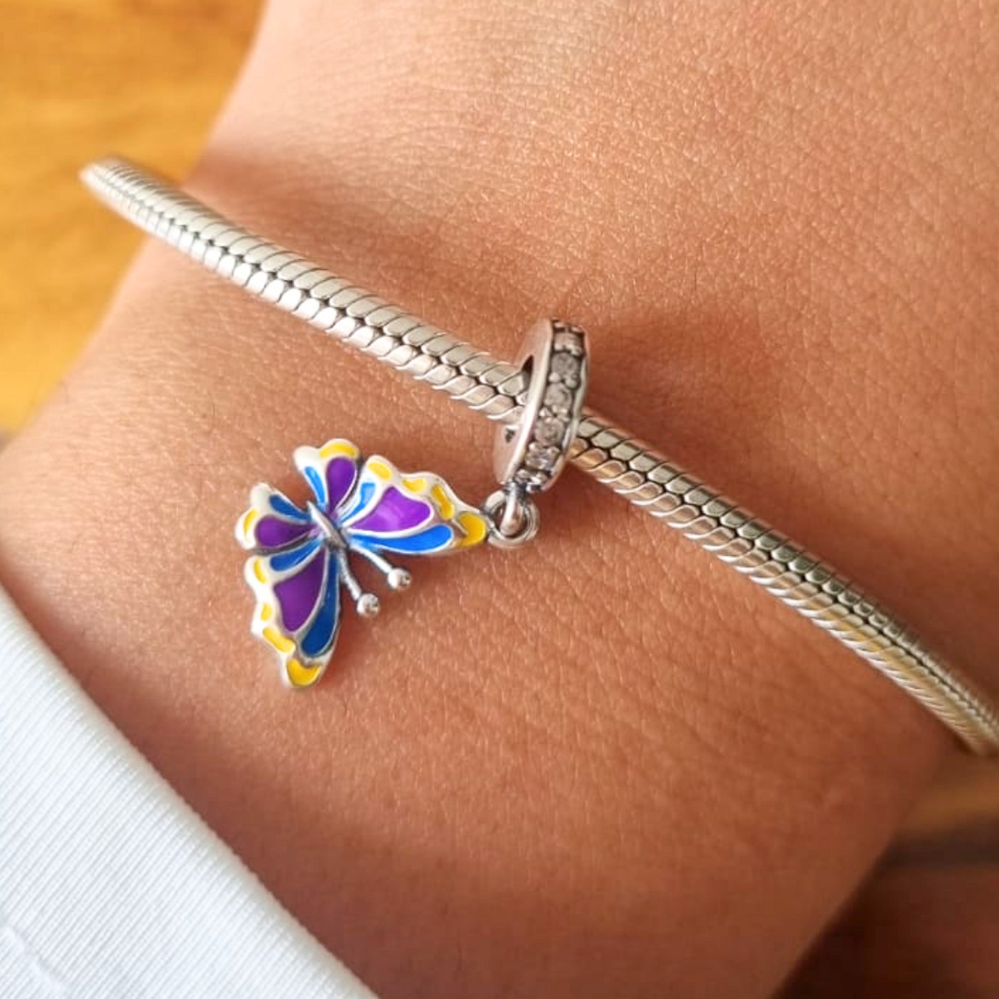 Charm Mariposa Cambia De Color Agua