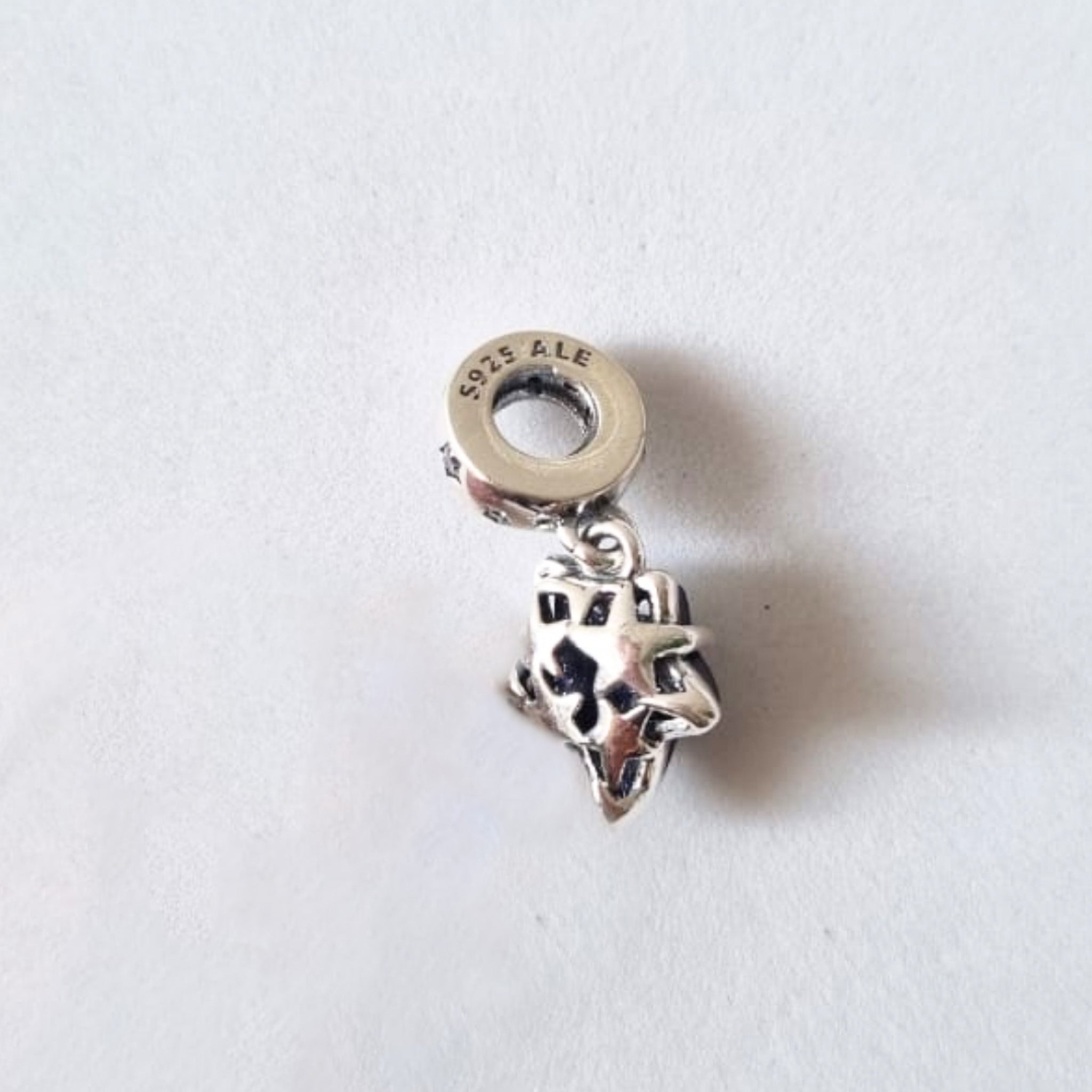 Charm Estrella Azul Con Destellos