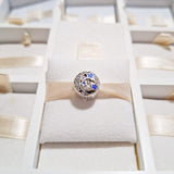 Cargar imagen en la galería, Charm Estrellas Azules Y Media Luna