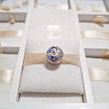 Cargar imagen en la galería, Charm Estrellas Azules Y Media Luna