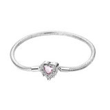 Cargar imagen en la galería, Brazalete Corazón Rosa Con Alas De Cristal