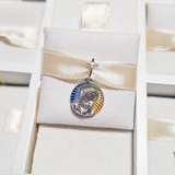 Cargar imagen en la galería, Charm Medallón Virgen María Colores
