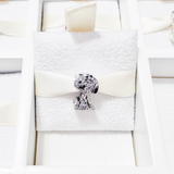 Cargar imagen en la galería, Charm Figura Estilo Cartoon Con Cristales