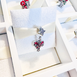 Cargar imagen en la galería, Charm Corazón Con Cruz Barroca