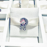 Cargar imagen en la galería, Charm Flor De Loto En Luna Morada