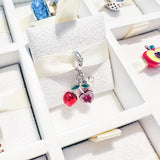 Cargar imagen en la galería, Charm Cerezas Con Trébol