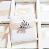 Cargar imagen en la galería, Charm Carroza Cenicienta Con Corazones