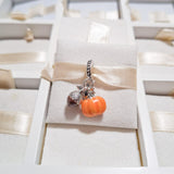 Cargar imagen en la galería, Charm Calabaza, Hoja De Maple Y Bellota