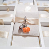 Cargar imagen en la galería, Charm Calabaza, Hoja De Maple Y Bellota