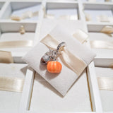 Cargar imagen en la galería, Charm Calabaza, Hoja De Maple Y Bellota