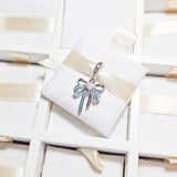 Cargar imagen en la galería, Charm Moño Azul Con Perla