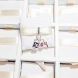 Cargar imagen en la galería, Charm Auto Rosa Con Llaves