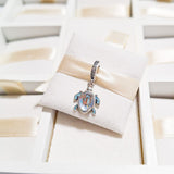 Cargar imagen en la galería, Charm Tortuga Azul Tornasol