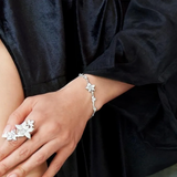 Cargar imagen en la galería, Brazalete Ajustable Flor Orquídea
